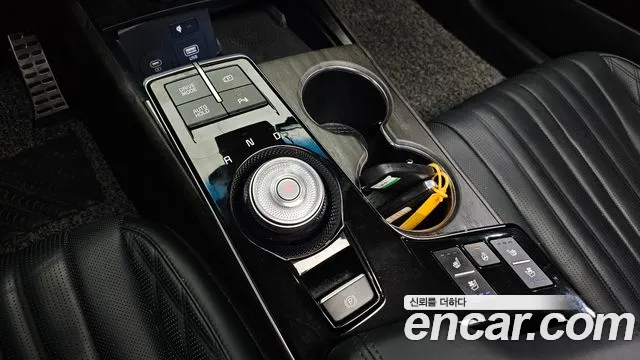 Kia K8 Hybrid — Фото автомобиля 12