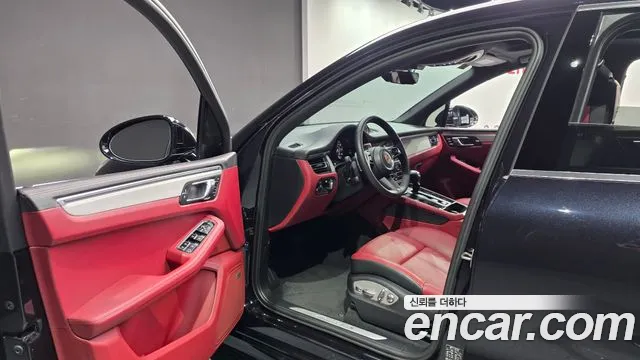 Porsche Macan — Фото автомобиля 8