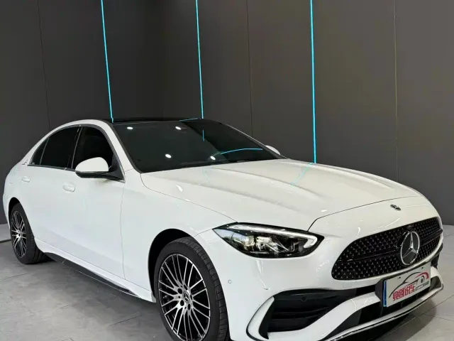 Mercedes-Benz C-Class — Фото автомобиля 3