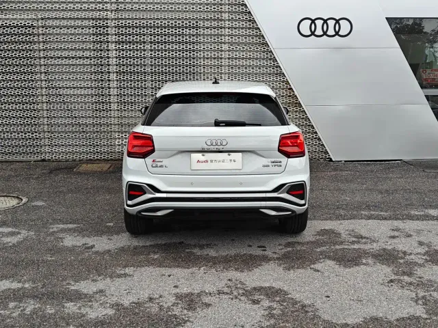 Audi Q2L — Фото автомобиля 5