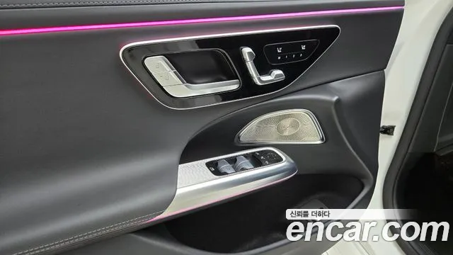 Mercedes-Benz E-Class — Фото автомобиля 15