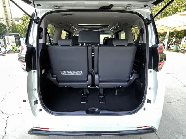 Toyota Vellfire — Фото автомобиля 22