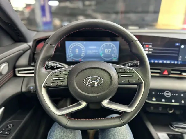 Hyundai Elantra — Фото автомобиля 10