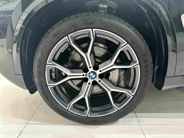 BMW X5 — Фото автомобиля 4
