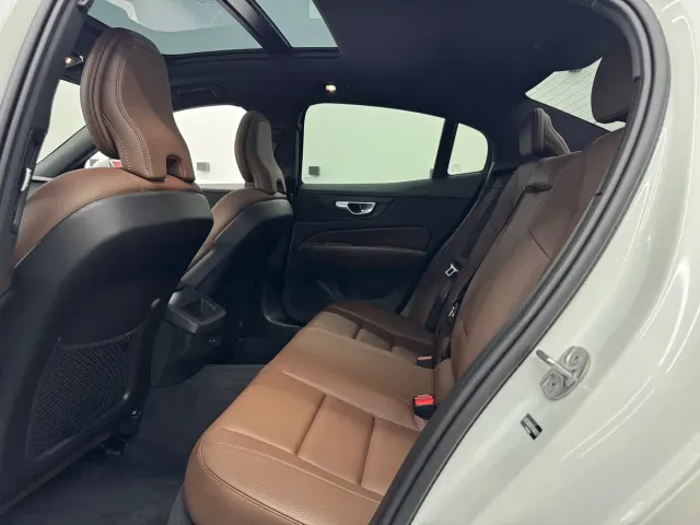 Volvo S60 — Фото автомобиля 5