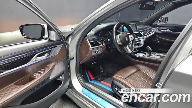BMW 7-Series — Фото автомобиля 8