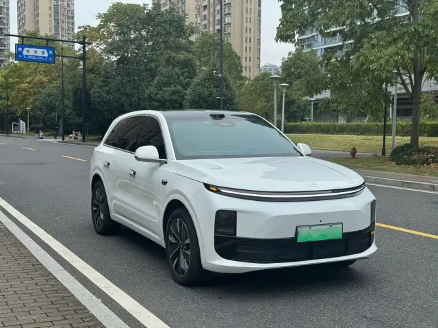 Фотография автомобиля — Li Auto L6