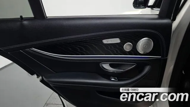 Mercedes-Benz E-Class W213 — Фото автомобиля 14