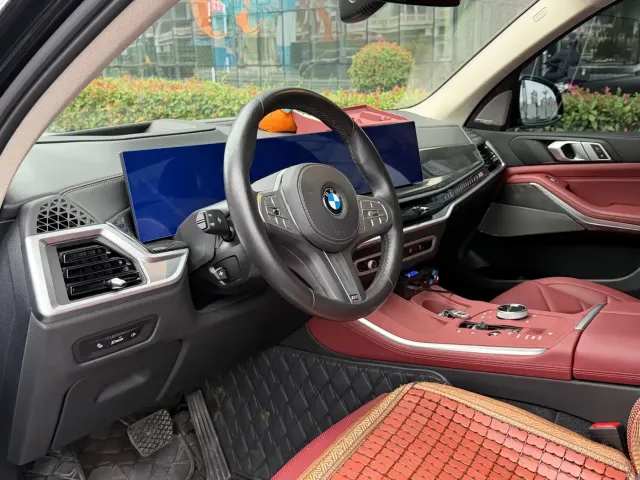 BMW BMW X5 2025 Model xDrive 30Li Exclusive M Sport Blackout Package — Фото автомобиля 8