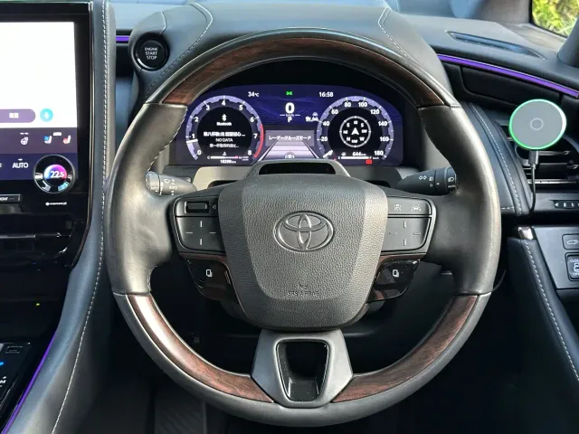 Toyota Alphard — Фото автомобиля 9