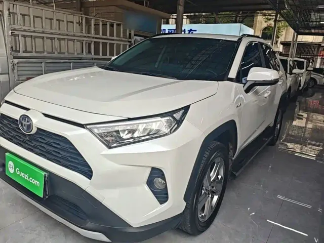 Фотография автомобиля — Toyota RAV4