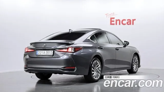 Lexus ES 7th Gen — Фото автомобиля 2