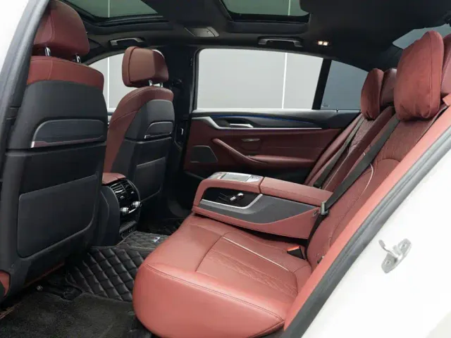 BMW 5 Series — Фото автомобиля 14