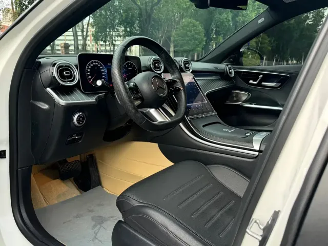 Mercedes-Benz Mercedes-Benz C-Class 2023 C 260 L Night Edition Sport — Фото автомобиля 10
