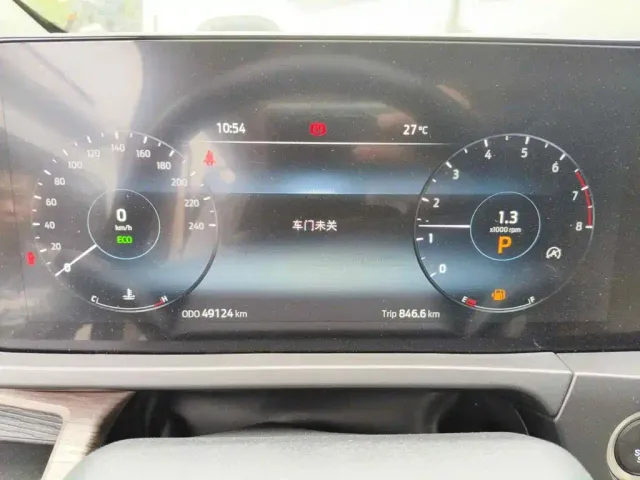Ford Tourneo 2023 Model 2.0T Auto Premium Edition — Фото автомобиля 4