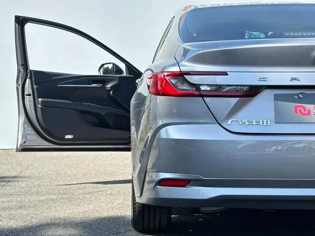 Toyota Camry — Фото автомобиля 9