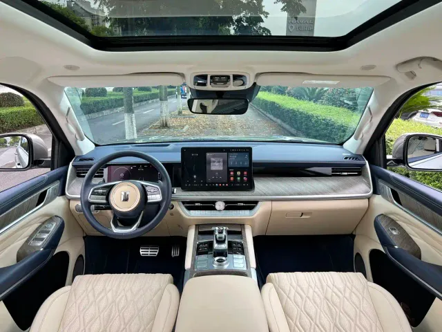 Tank Tank 500 2023 3.0T Sport Edition (5-seater) — Фото автомобиля 4