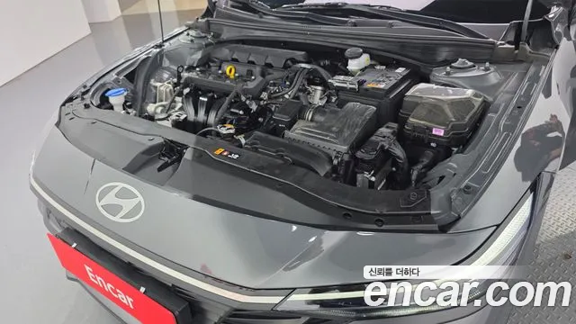 Hyundai Avante CN7 — Фото автомобиля 9