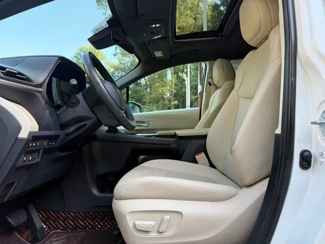 Toyota Granvia — Фото автомобиля 7