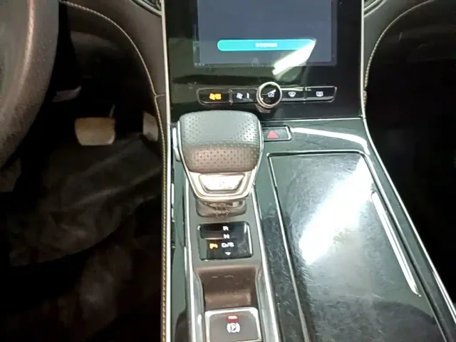 Roewe i6 MAX — Фото автомобиля 9