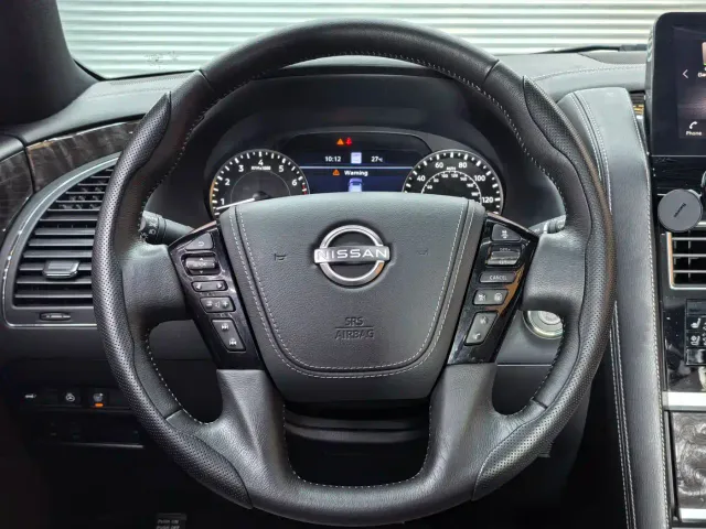 Nissan Patrol — Фото автомобиля 24