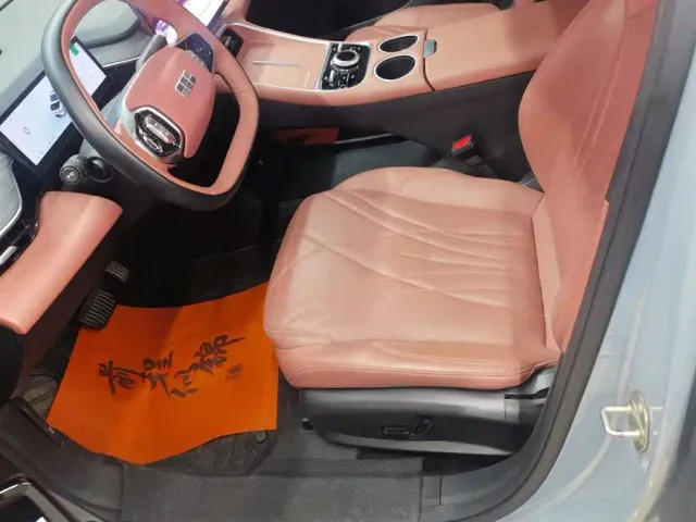 Geely Galaxy L6 — Фото автомобиля 9