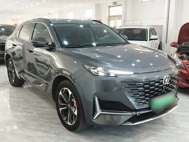 Changan UNI-K iDD — Фото автомобиля 3