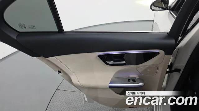 Mercedes-Benz C-Class — Фото автомобиля 25