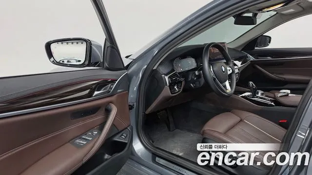 BMW 5-Series 5 серия (G30) 523d Luxury — Фото автомобиля 10