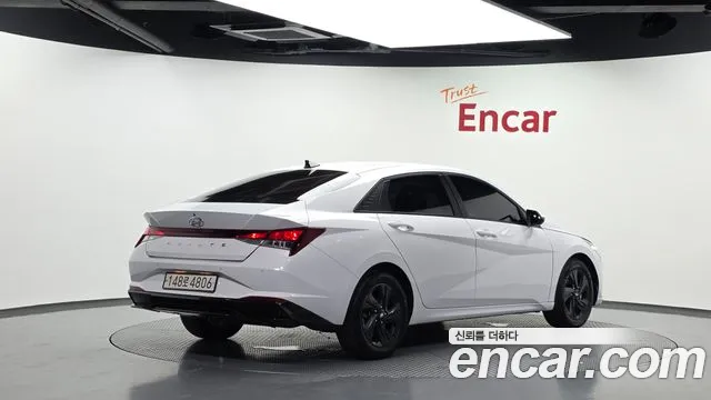 Hyundai Avante CN7 — Фото автомобиля 2