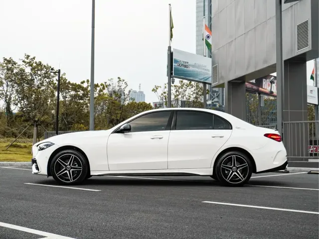 Mercedes-Benz C-Class — Фото автомобиля 8