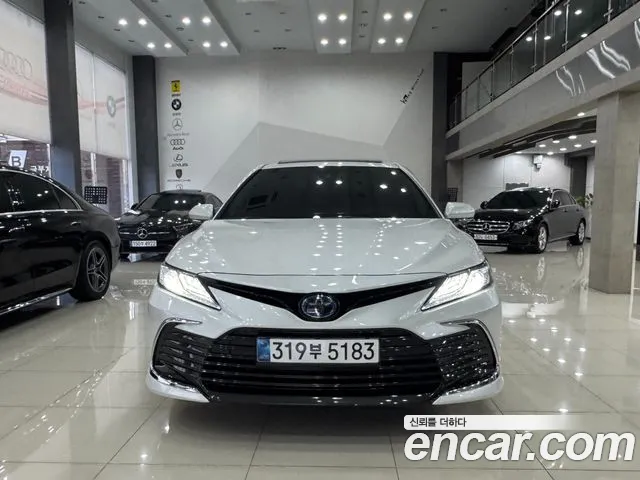 Toyota Camry XV70 — Фото автомобиля 3