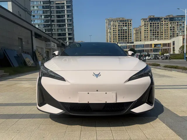 Arcfox Alpha S5 — Фото автомобиля 2