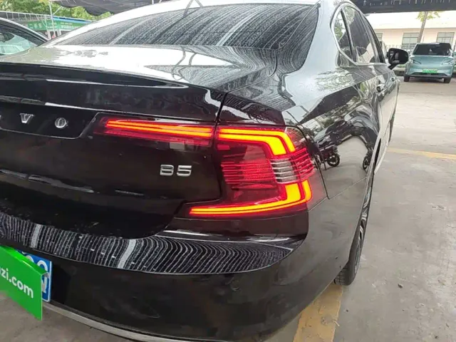 Volvo S90 — Фото автомобиля 7