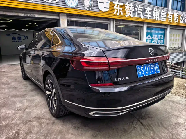 Volkswagen Passat — Фото автомобиля 7
