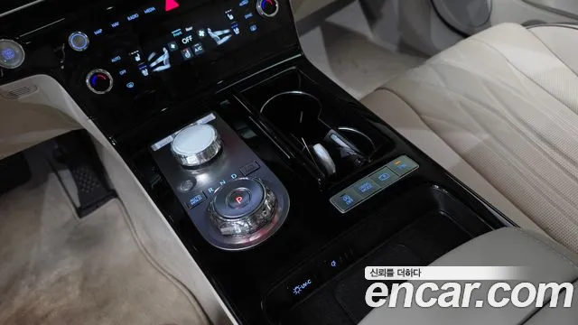 Genesis G80 Бензин 2.5 турбо AWD — Фото автомобиля 9