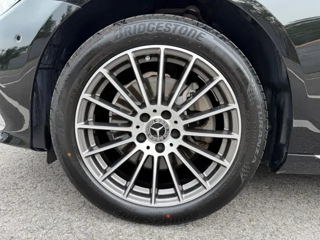 Mercedes-Benz E-Class — Фото автомобиля 21