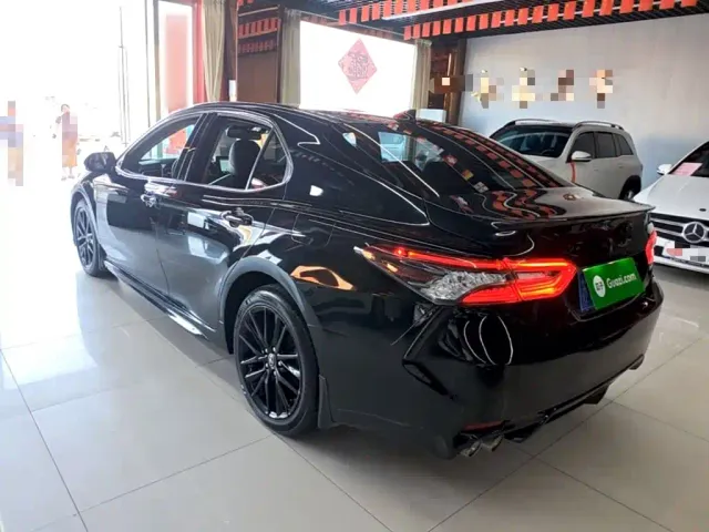 Toyota Camry — Фото автомобиля 4