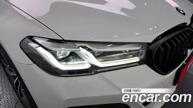 BMW 5 Series G30 — Фото автомобиля 7