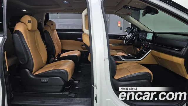 Kia Carnival — Фото автомобиля 16