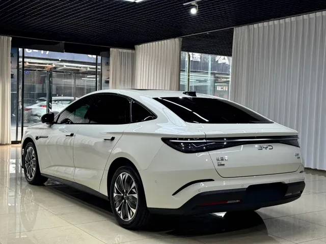 BYD Seal 07 EV — Фото автомобиля 6