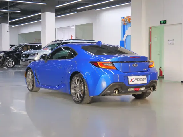 Subaru BRZ — Фото автомобиля 6