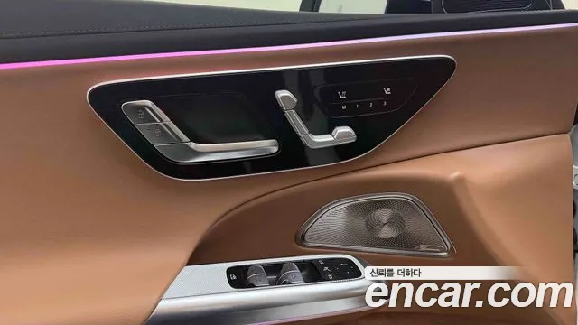 Mercedes-Benz E-Class — Фото автомобиля 19