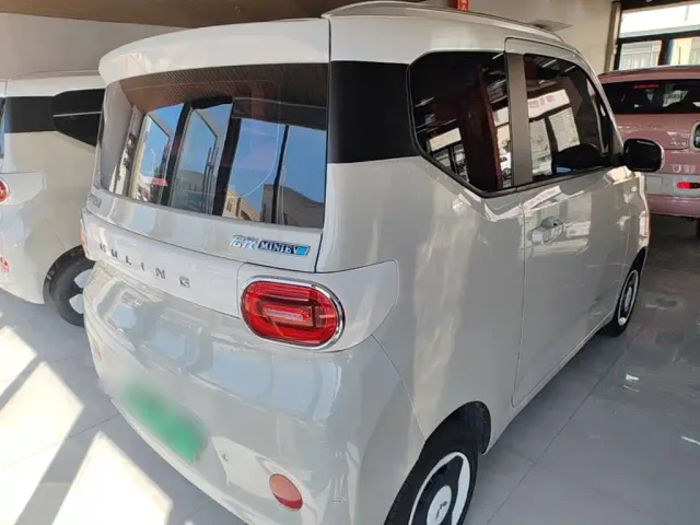 Wuling Hongguang Mini EV — Фото автомобиля 6