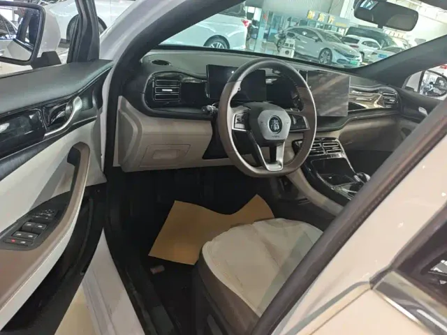 BYD Qin PLUS — Фото автомобиля 15