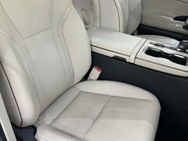 Lexus LM — Фото автомобиля 13