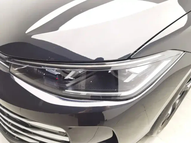 Volkswagen Passat — Фото автомобиля 7