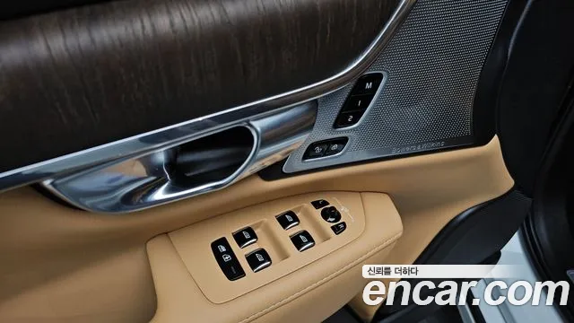 Volvo S90 — Фото автомобиля 27