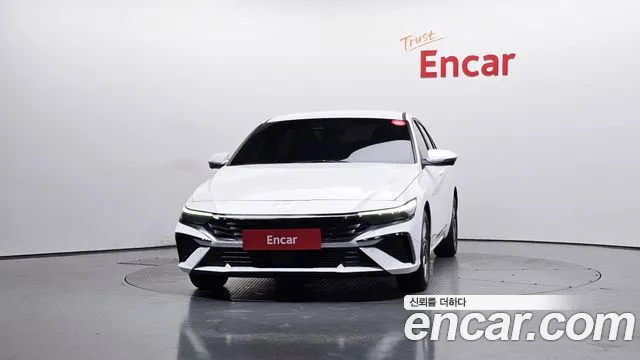 Hyundai AVANTE Новый Avante (CN7) — Фото автомобиля 3