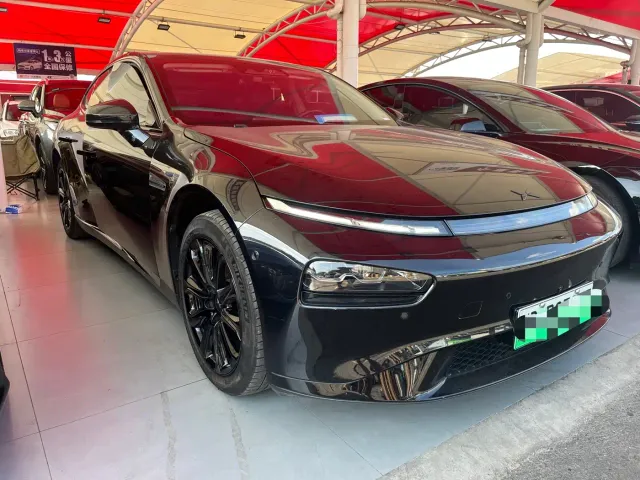 Xpeng P7 — Фото автомобиля 3
